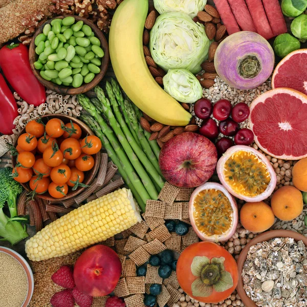 健康植物为基础的素食收集高纤维食物对肠道健康 以帮助肠易激综合征 富含抗氧化剂 花青素 维生素 欧米加3 矿物质 番茄红素和蛋白质 — 图库照片