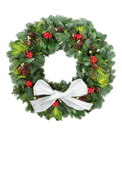 Natural Winter Greenery Wreath Christmas Spruce Fir Holly Acorns Pine — Stock Photo, Image