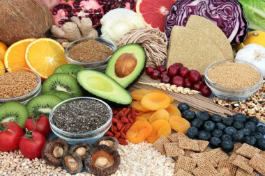 Bağışıklık sistemi organik vegan sağlıklı gıda koleksiyonunu artırıyor. Protein, omega-3, vitaminler, mineraller, antioksidanlar, antosiyaninler, lifler. Sağlıklı beslenme, gezegen kavramını koru..