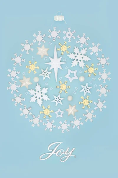 크리스마스 컨셉에 눈송이 모양의 새해와 크리스마스 시즌의 추상적 파란색 배경에 — 스톡 사진