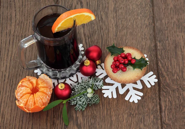 Weihnachtliches Essen und Trinken — Stockfoto