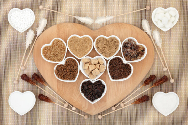 Белый и коричневый сахар