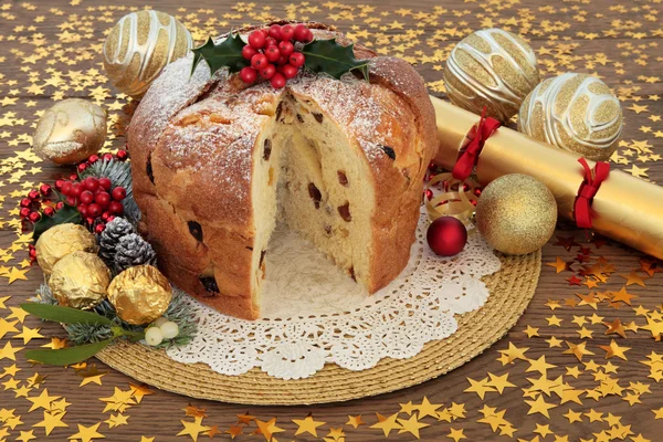 Panettone vánoční dort — Stock fotografie