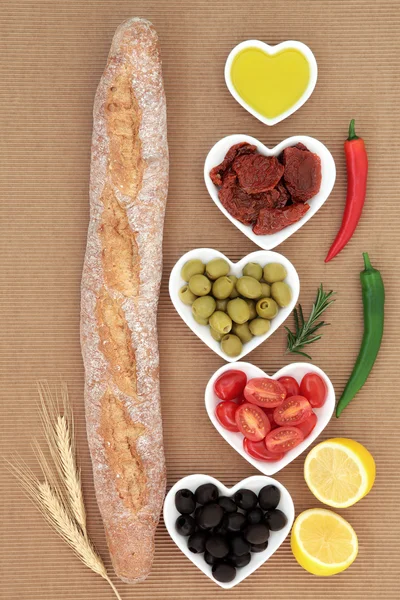 Französisches Baguette mit Antipasti — Stockfoto