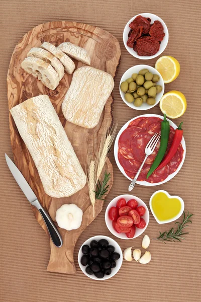 Italiaanse Antipasti picknick selectie — Stockfoto