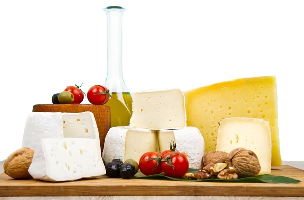 Verschillende soorten internationale zachte en harde kaas — Stockfoto