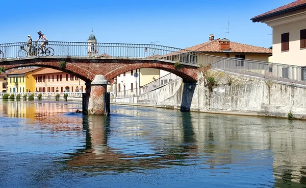 View of bridge on Naviglio — Stock Photo, Image