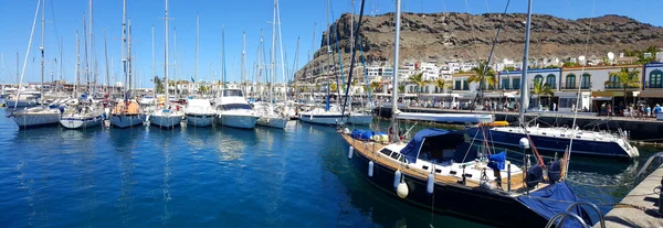 Widok z portu Puerto de Mogan — Zdjęcie stockowe