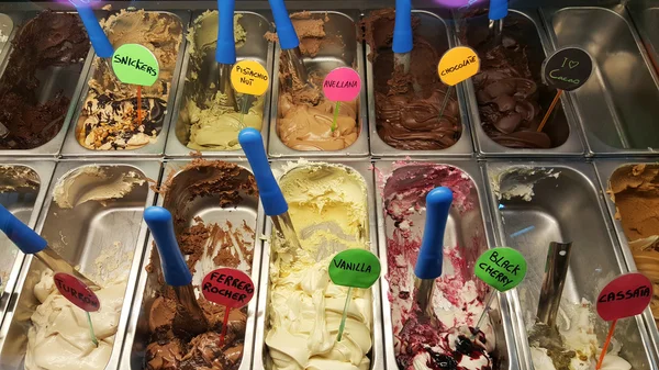 Mixed trays of ice cream in ice-cream shop — Stock Photo, Image