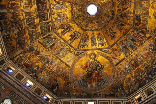 Interior view of the Baptistery of Saint John in Florence, Ital — Stock Photo, Image