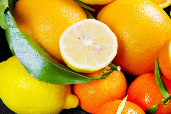 Fruta naranja, mandarinas frescas naranjas —  Fotos de Stock
