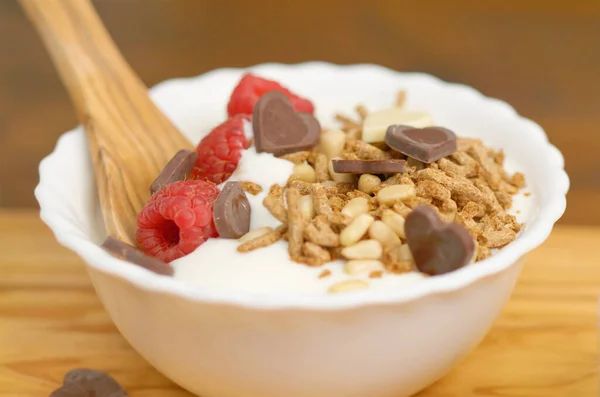 White Yogurt Honet Cereal Grain Fresh Raspberries — Stock Photo, Image