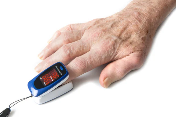 Eldery Man Checks Pulse Oxygen Level Blood Corona Virus Pandemic — Stock Photo, Image