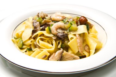 karides ve mantarlı makarna 