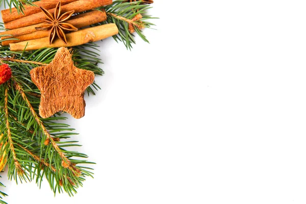 Різдвяні прикраси, помаранчевий, зірковий аніс та кориця — стокове фото
