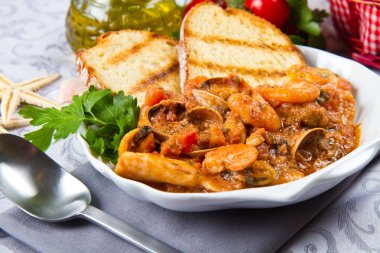 balık ızgara polenta çorbası