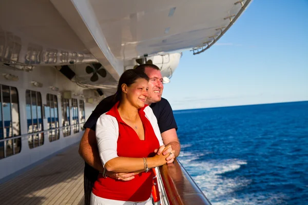 Couple Enjoying a Cruise Vacation — Stock Photo, Image