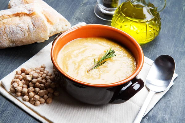 Chickpeas soup on bowl — Stock Photo, Image