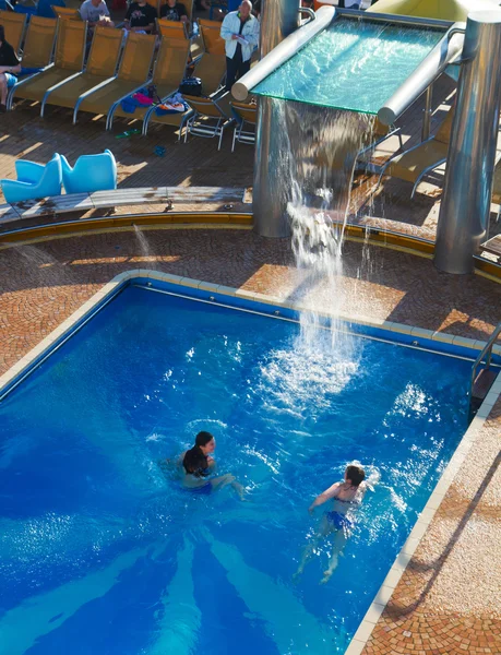 Deck of cruise ship with pool — Stock Photo, Image