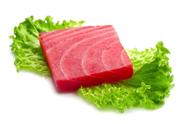 Thunfisch-Sashimi mit Salat — Stockfoto