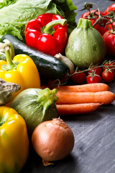 Fresh vegetables on wood — Stock Photo, Image