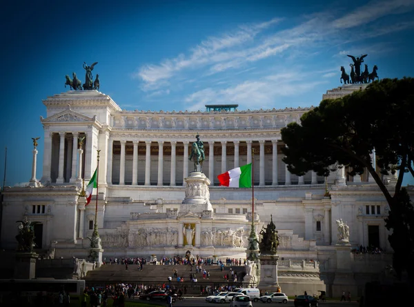 Slavný "Altare della Patria" il Vittoriano v Římě, Itálie — Stock fotografie