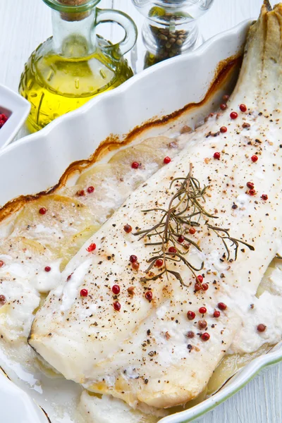 Bacalhau assado branco com pimenta — Fotografia de Stock