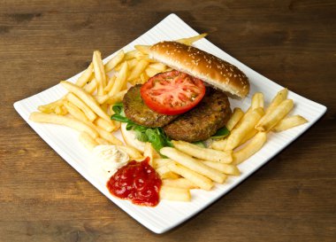 Taze ve sulu hamburger  