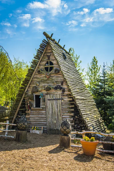 Cabana de caça velha — Fotografia de Stock