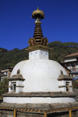 Eski küçük stupa Nepal