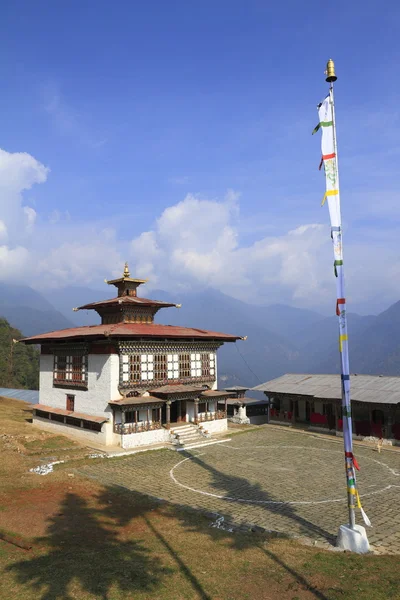 Mongar yakınındaki eski manastır — Stok fotoğraf