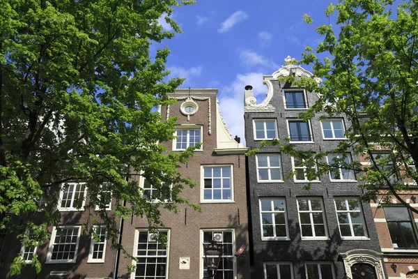 Häuser in amsterdam, holland — Stockfoto