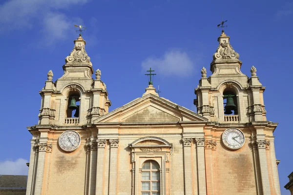 St. Peter & Paul kathedraal in Mdina. — Stockfoto