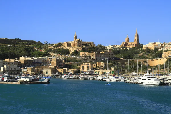 Haven van mgarr op het kleine eiland van gozo, malta — Stockfoto