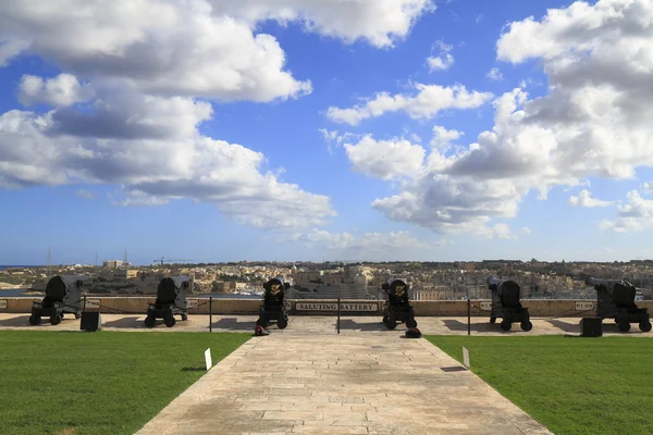 Salutschüsse auf Lascaris-Batterie in Valletta, Malta — Stockfoto