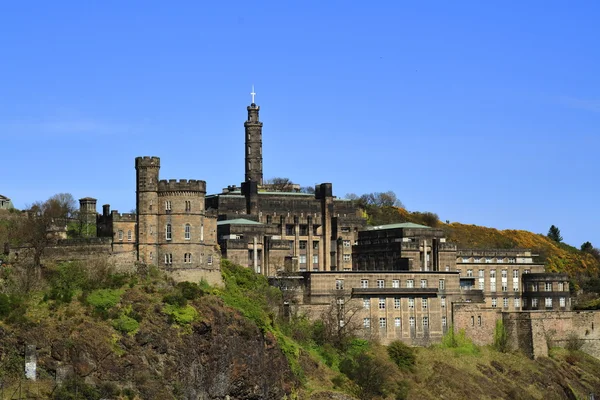 Une belle vue sur Calton Hill à Édimbourg, Écosse, Royaume-Uni — Photo