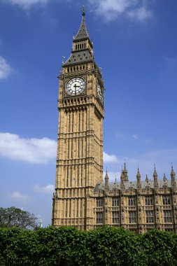 Big Ben ile Westminster Sarayı,