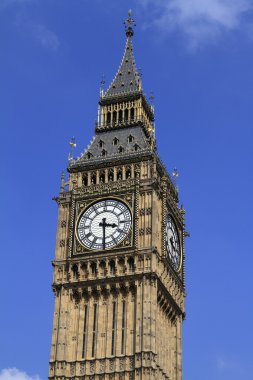 Big Ben ile Westminster Sarayı,