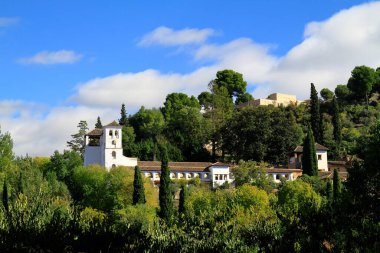 Karlı Sierra Nevada Dağları ve gür Akdeniz Ormanı, Endülüs, İspanya