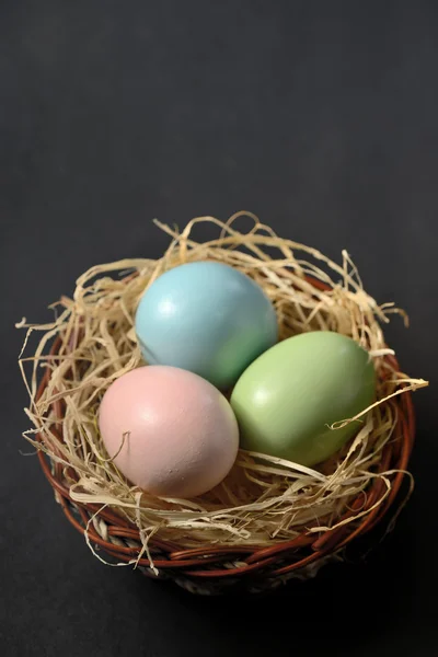 Easter eggs in the nest — Stock Photo, Image