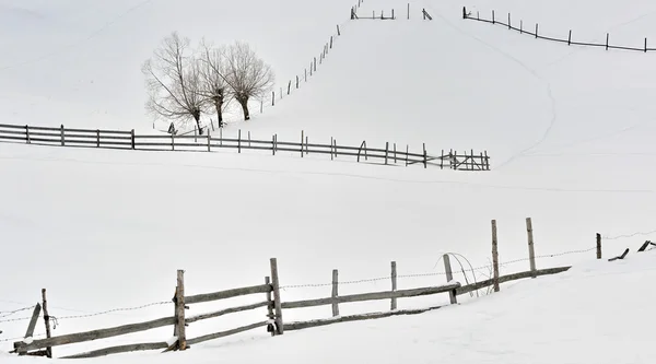 在罗马尼亚山区冬季风光 — 图库照片