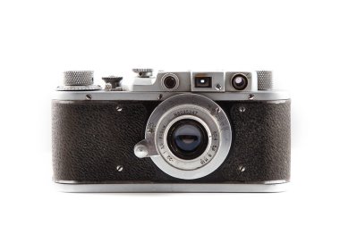 beyaz zemin üzerine 4 izole retro fotoğraf makinesi