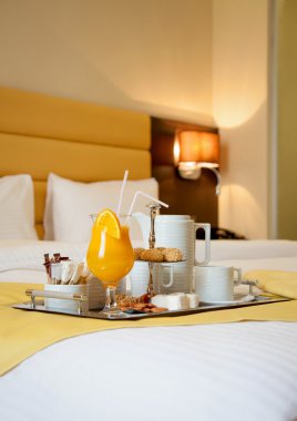 Otel, kahve kahvaltı ve fındık. Sabah
