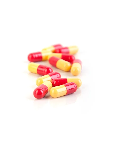 Foto píldoras aisladas sobre fondo blanco —  Fotos de Stock