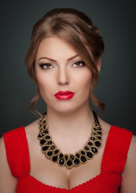 Genç güzellik kadın studio moda vurdu