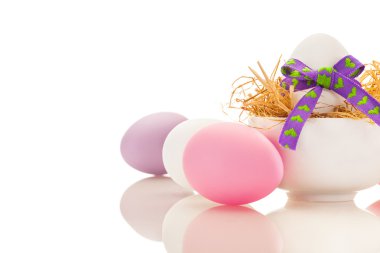 Paskalya yumurta beyaz izole arka plan üzerinde
