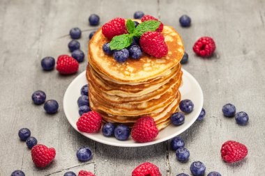 çilek ile Pancakes