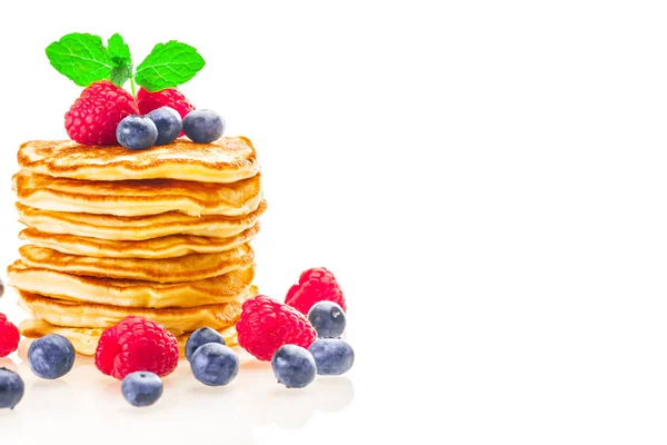 Tasty pancakes with berries — Stock Photo, Image