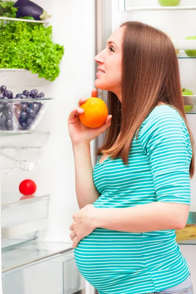 Gesunde Ernährung in der Schwangerschaft — Stockfoto