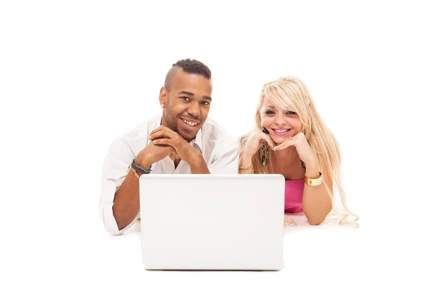 Smiling couple with notebook — Stock Photo, Image